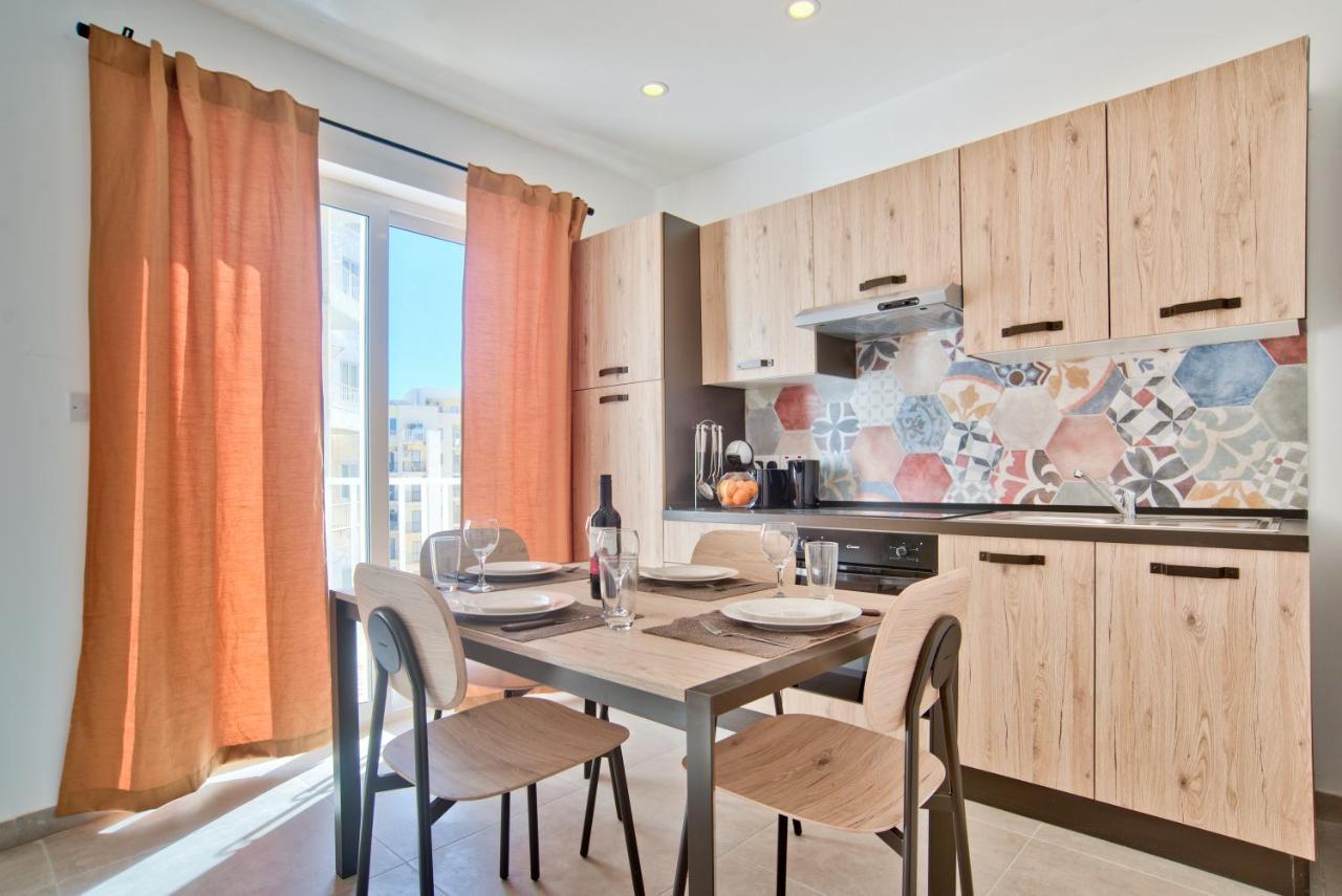 Sliema 2-Bedroom Central Apartments And Penthouse With Jacuzzi Екстер'єр фото
